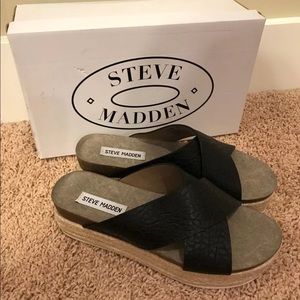 New Steve Madden Hassie Black Strap Sandals